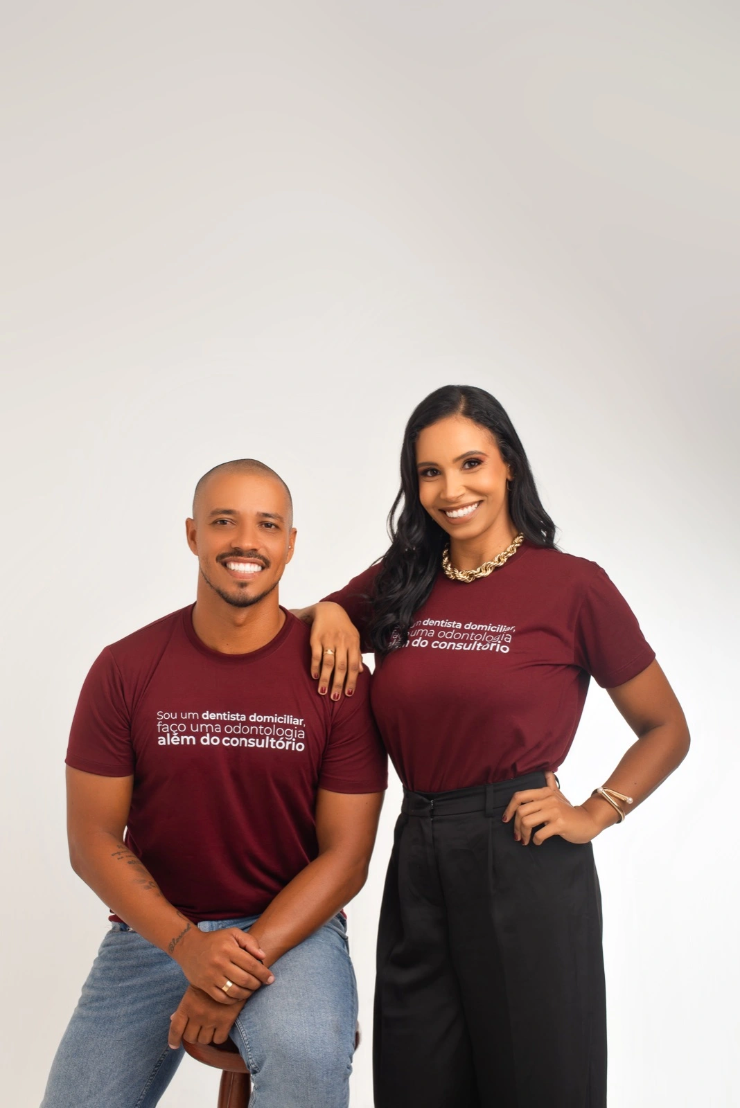 Dra. Natália Pinheiro com dentista do time da Dentistas Home